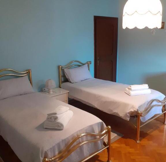 بنسيون Gold House