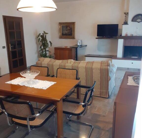 بنسيون Gold House