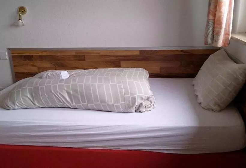 Majatalo Monteurzimmer   Waldbronn