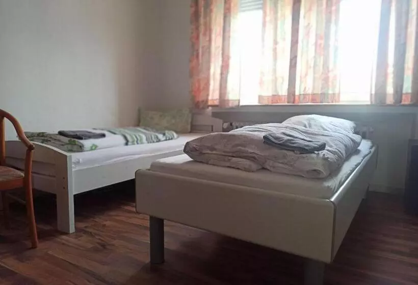 Majatalo Monteurzimmer   Waldbronn