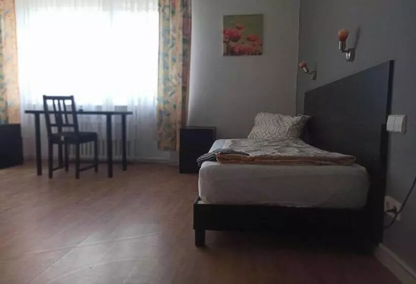 Majatalo Monteurzimmer   Waldbronn