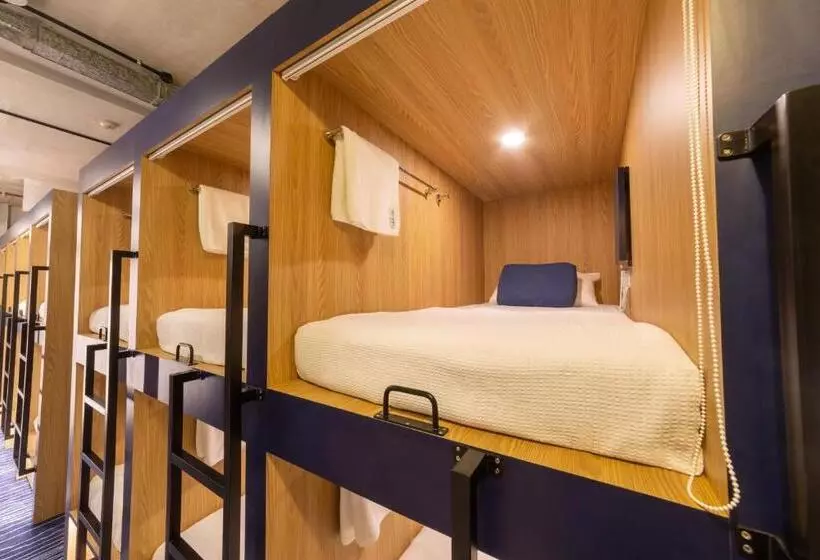 هاستل Bluewaters Pods 11 North Canal Road