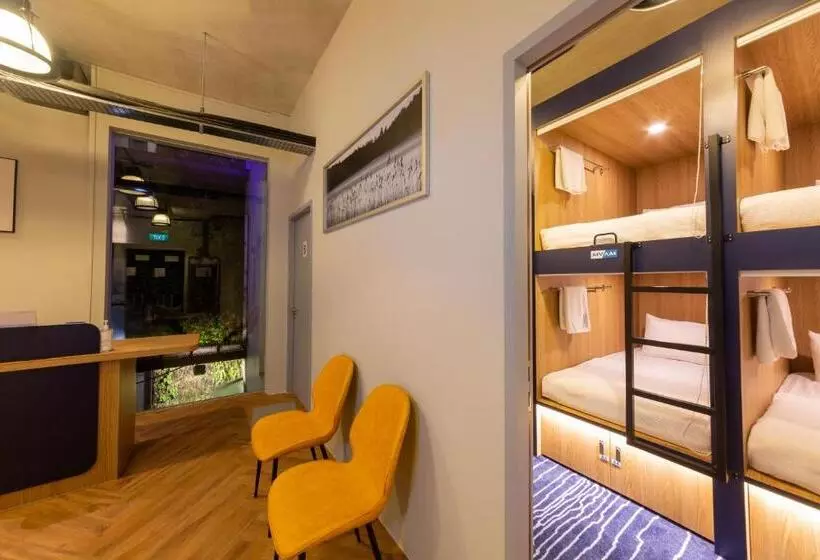 هاستل Bluewaters Pods 11 North Canal Road