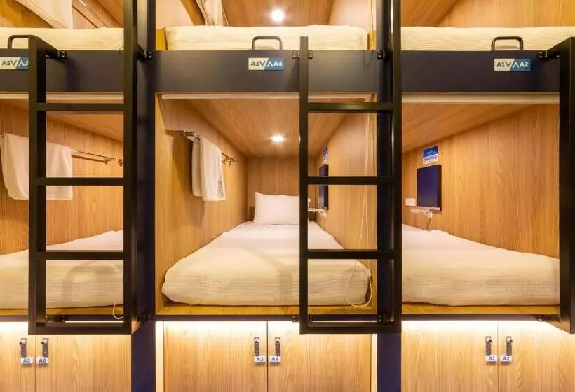 هاستل Bluewaters Pods 11 North Canal Road