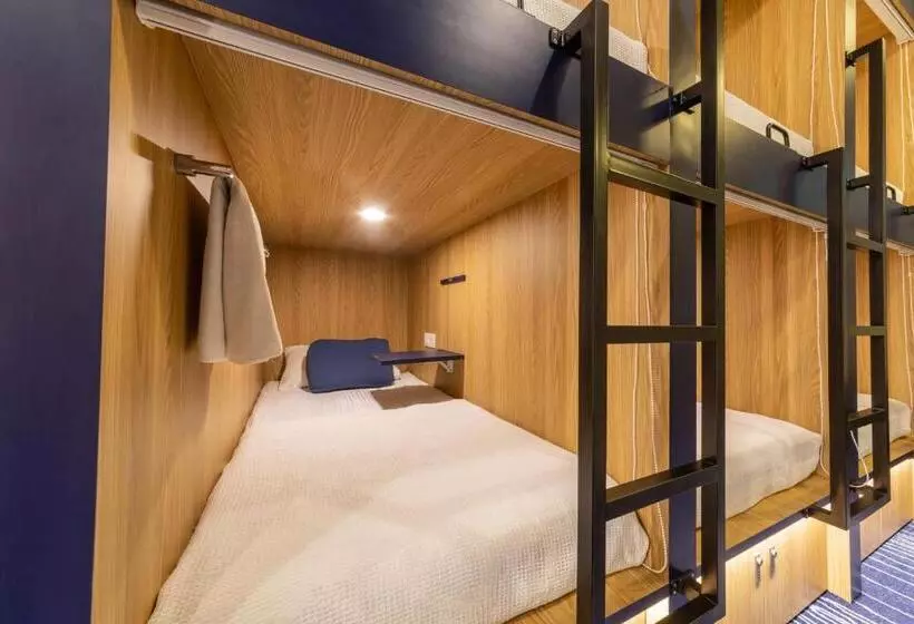 هاستل Bluewaters Pods 11 North Canal Road