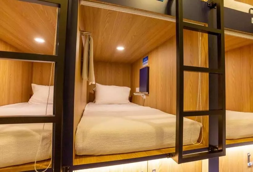 هاستل Bluewaters Pods 11 North Canal Road