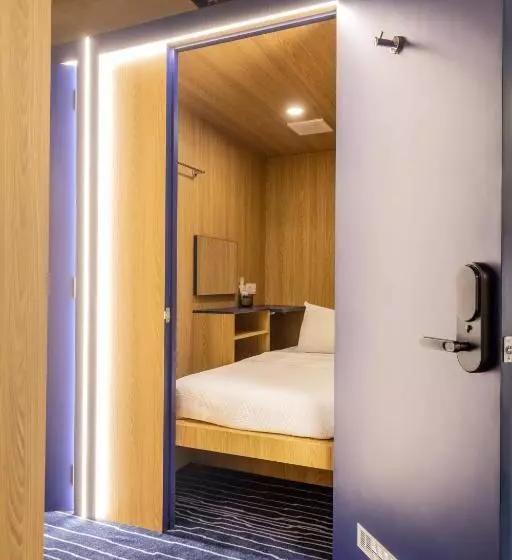 هاستل Bluewaters Pods 11 North Canal Road