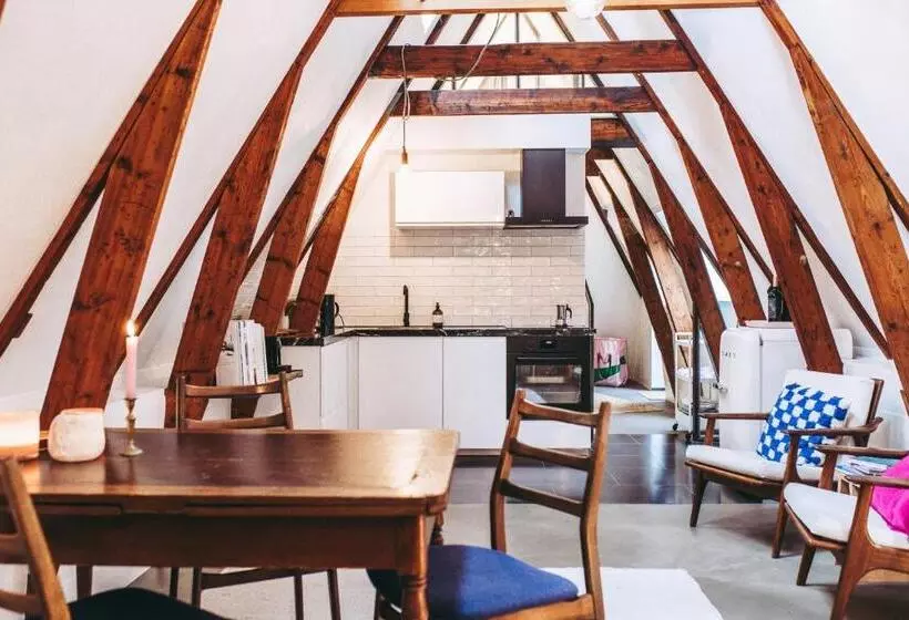 B&b Holm