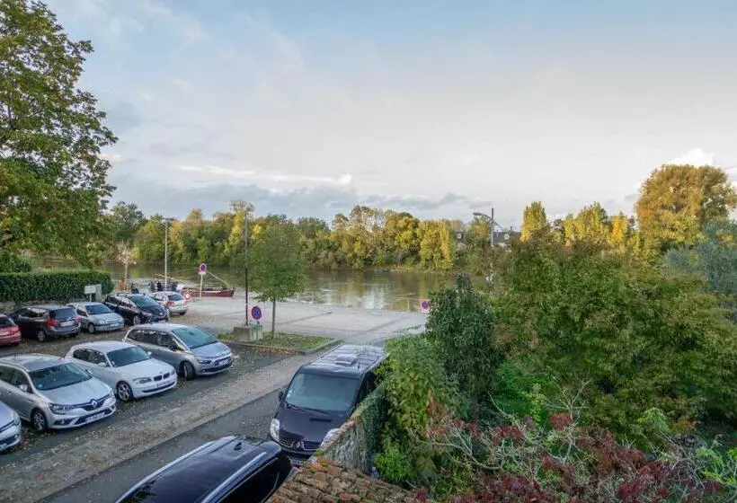 Aamiaismajoitus (B&B) Les Balcons Sur La Loire