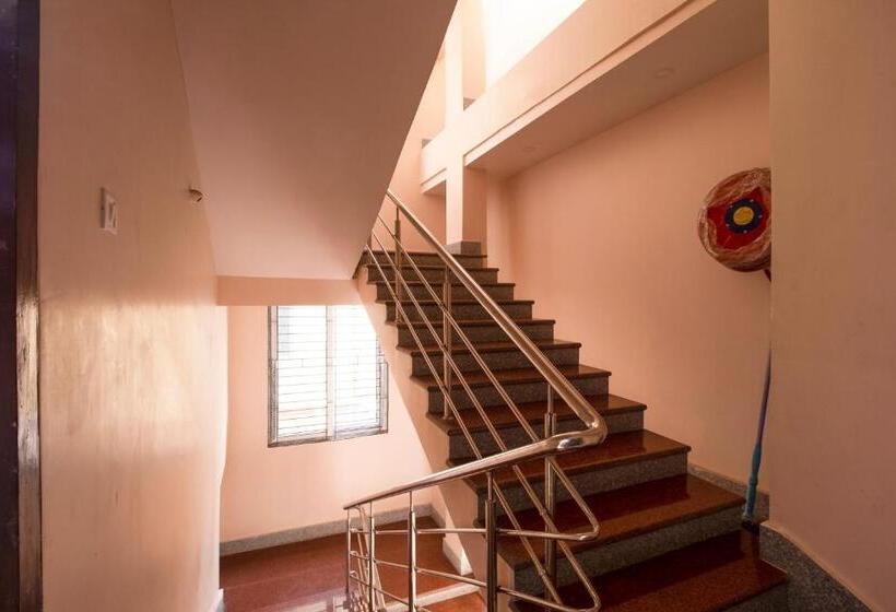 Super Hotel O Kapish Guest House