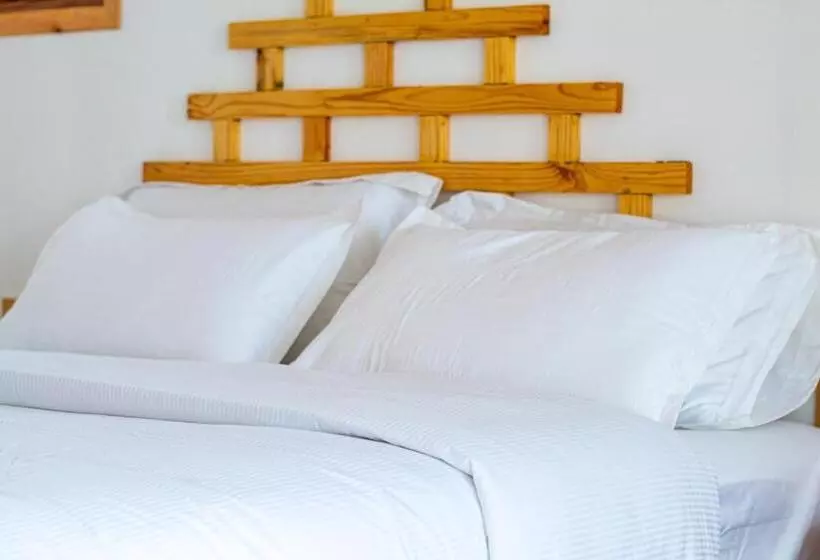 هتل Manta Sea View Himandhoo