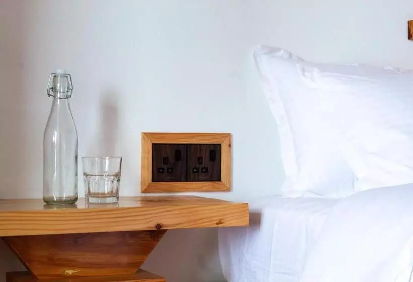 هتل Manta Sea View Himandhoo