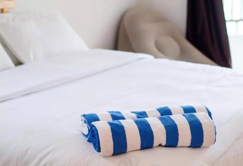 هتل Manta Sea View Himandhoo