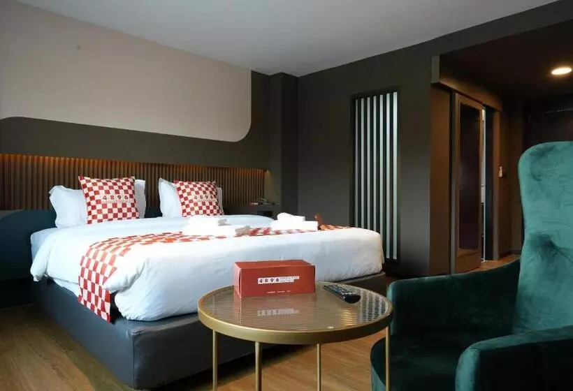 Hotelli Nw 4896 Theater