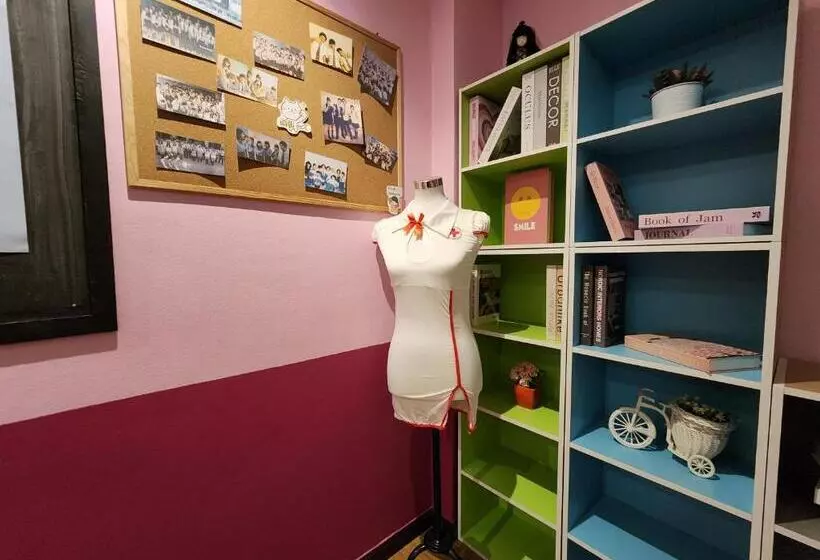 Hotelli Nw 4896 Theater