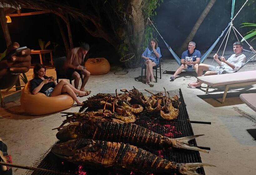 هتل Oceano Beach Vashafaru