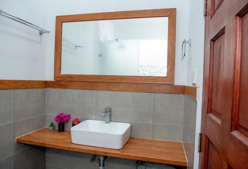 هتل Oceano Beach Vashafaru