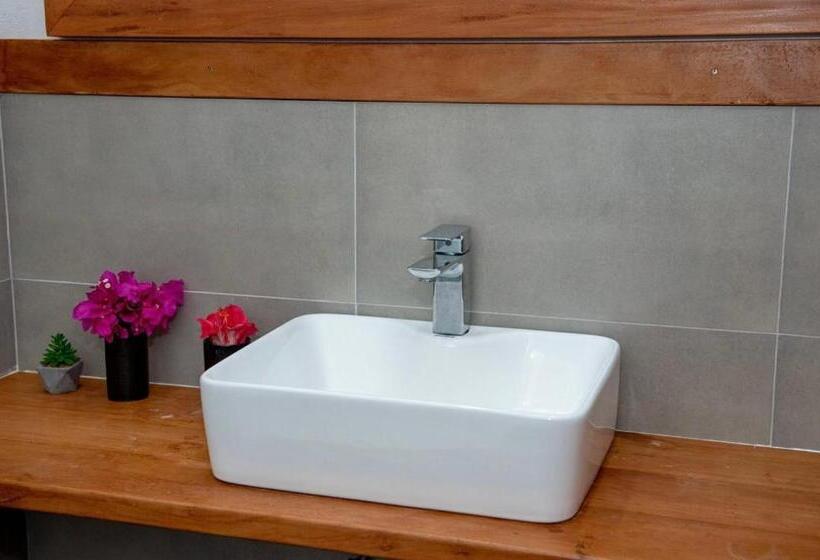 هتل Oceano Beach Vashafaru