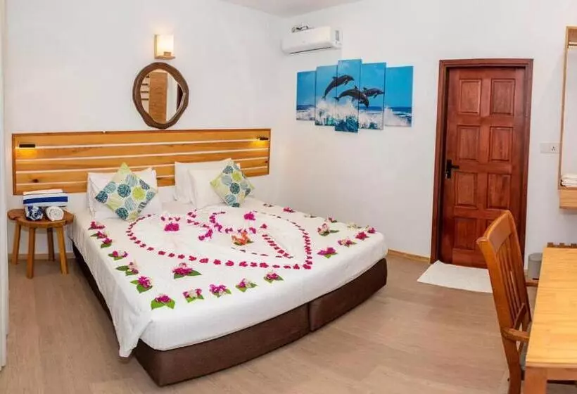 هتل Oceano Beach Vashafaru