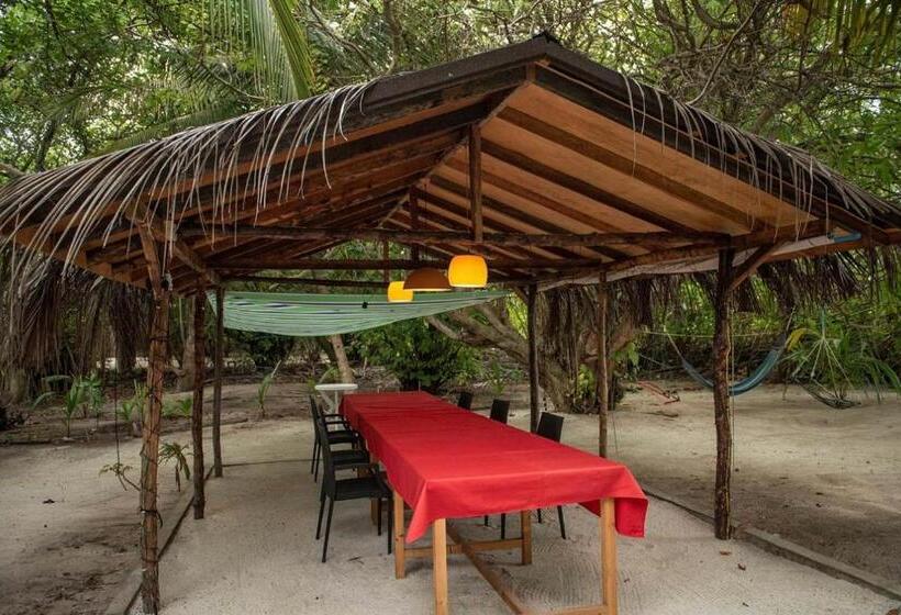 هتل Oceano Beach Vashafaru