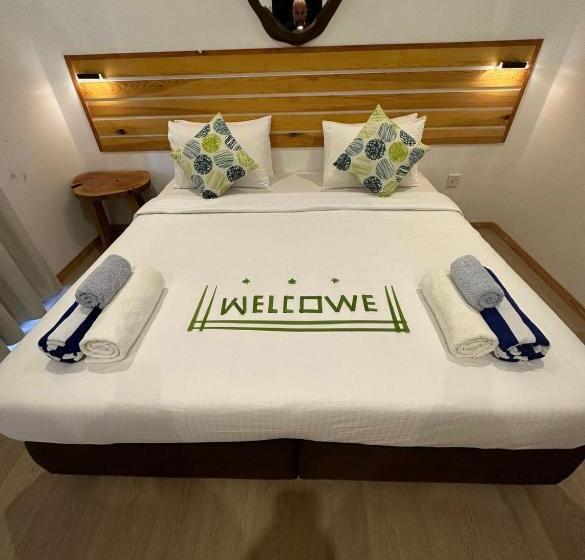 هتل Oceano Beach Vashafaru