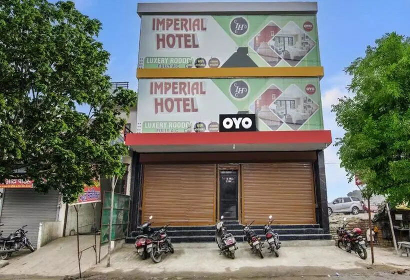 ホテル Oyo Imperial