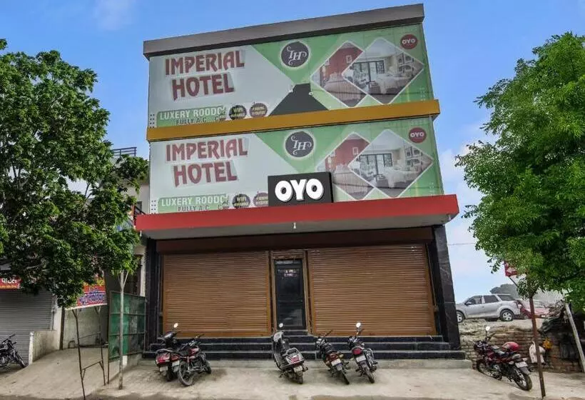 ホテル Oyo Imperial
