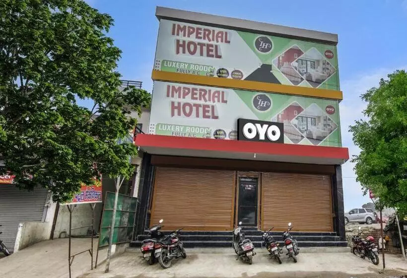 ホテル Oyo Imperial