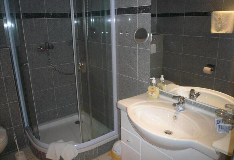 بنسيون Boardinghaus Zu Coburg