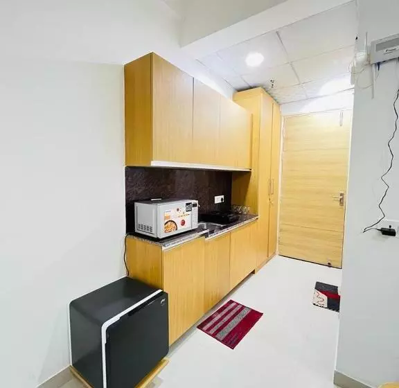 ペンション Gaur City Centre