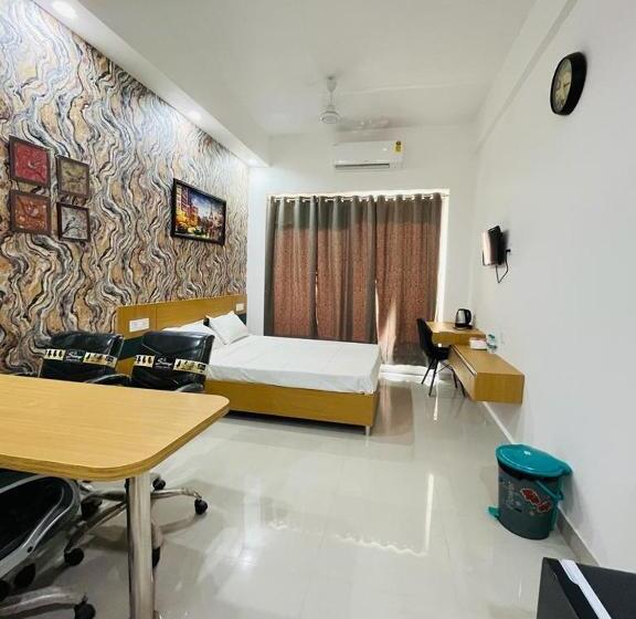 Majatalo Gaur City Centre