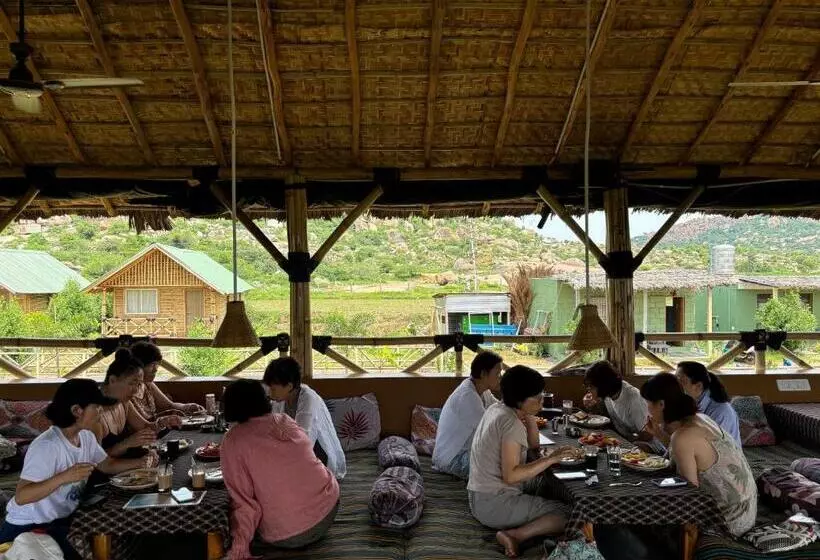Majatalo Mowgli S Cafe Hampi & Guest House