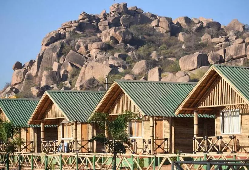 Majatalo Mowgli S Cafe Hampi & Guest House