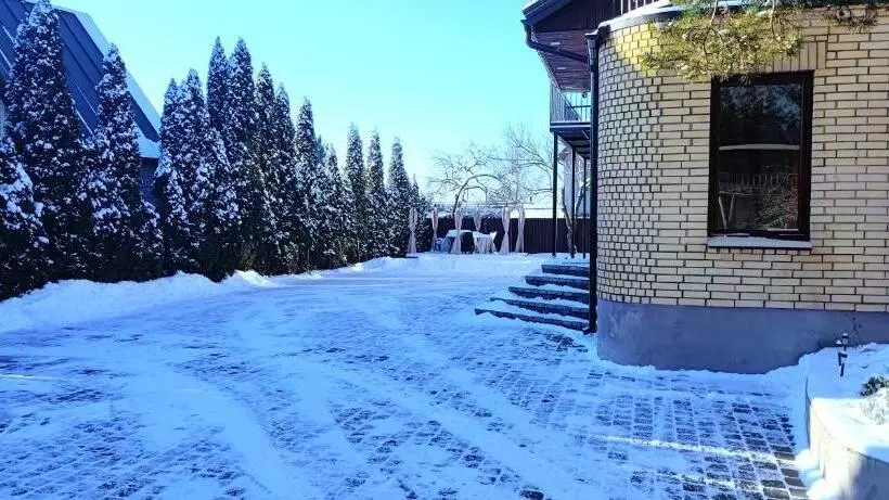 پانسیون Radikiai House