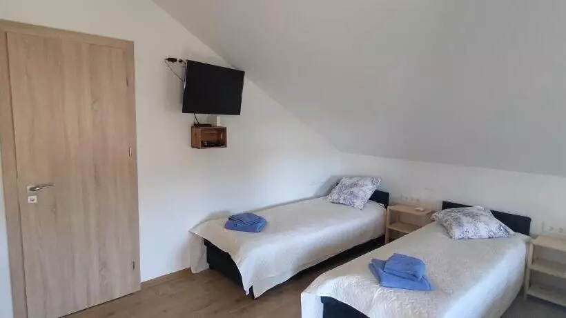 پانسیون Radikiai House