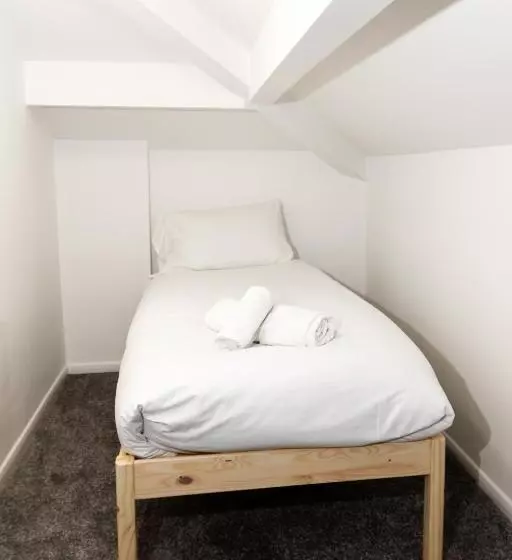 Majatalo Suite 7   Family Room In The Heart Of Oldham