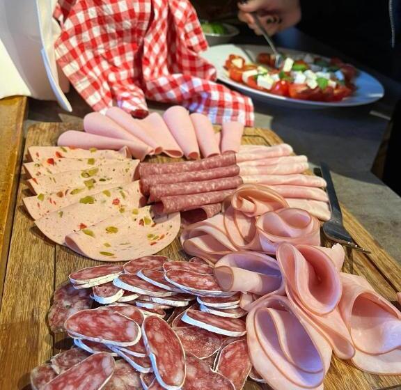 Pension Dorfplatzl Pitztal