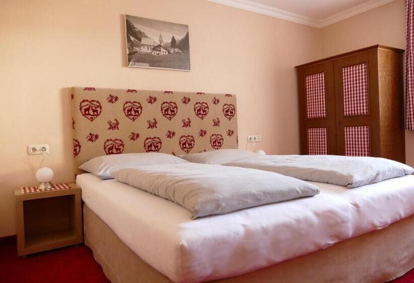 Pension Dorfplatzl Pitztal