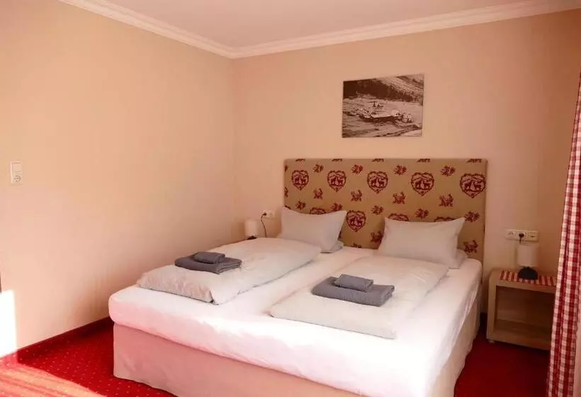 Pension Dorfplatzl Pitztal