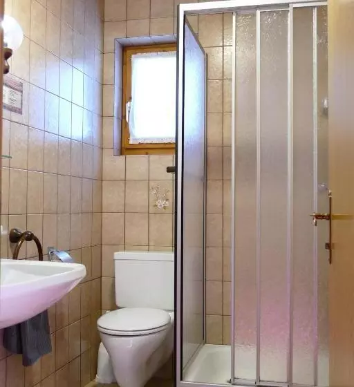 Pension Dorfplatzl Pitztal