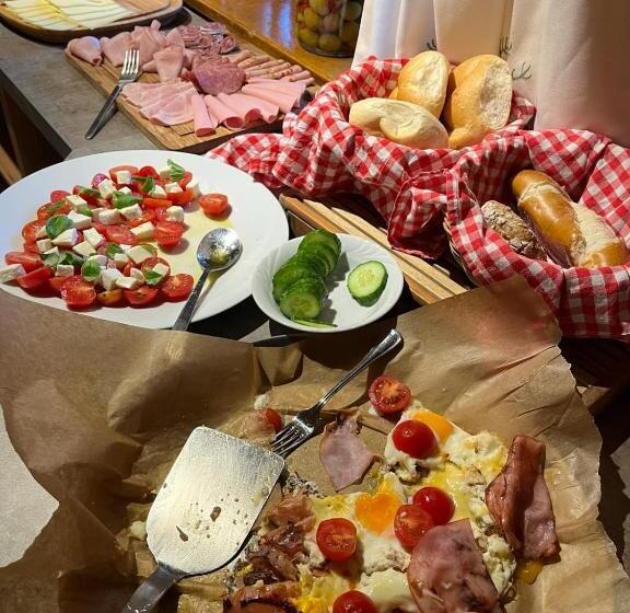 Pension Dorfplatzl Pitztal