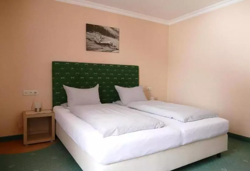 Pension Dorfplatzl Pitztal