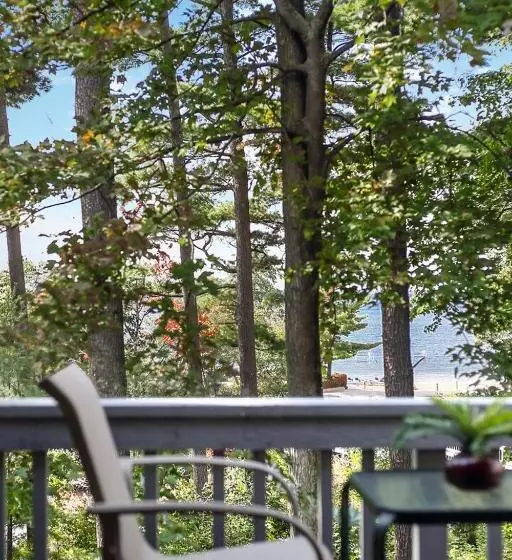 Lomakeskus The Shores