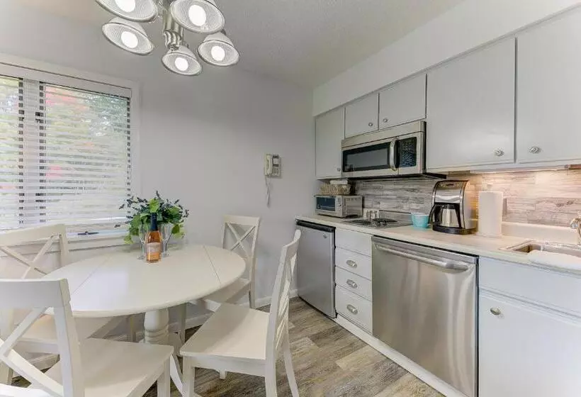 Lomakeskus The Shores