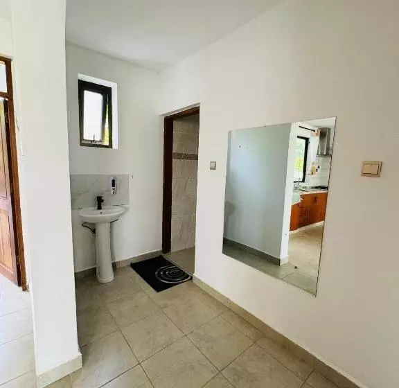 Tulivu Suites Diani