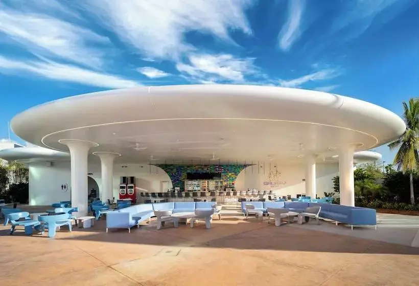 Universal Stella Nova Resort