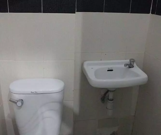 Yuj Inn Hostel