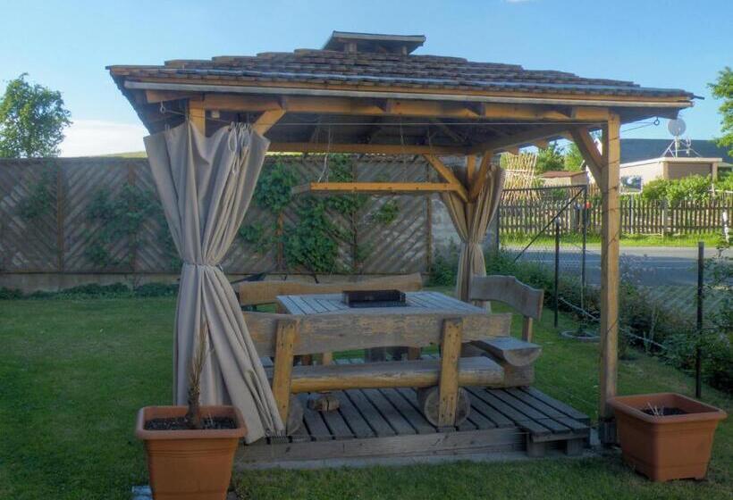 مبيت وإفطار Am Lindenbaum