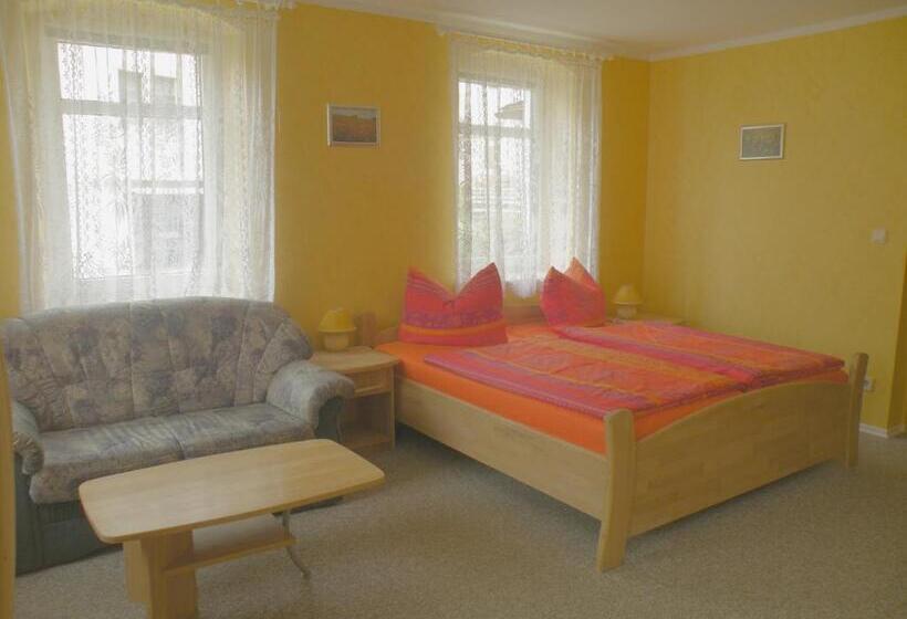 مبيت وإفطار Am Lindenbaum