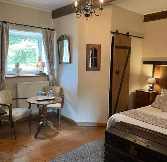 ベッドアンドブレックファースト Chambres D’hôte Manoir De Kerliviry